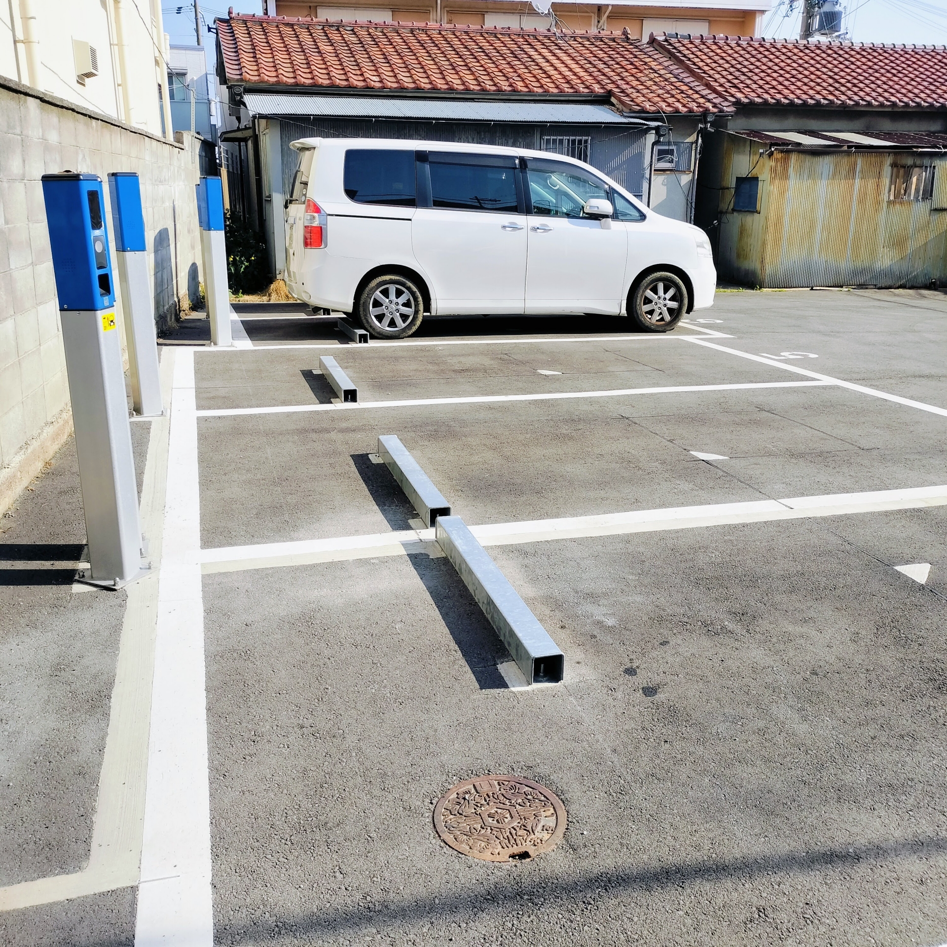 駐車場コンクリート費用4台分の相場と工事内訳を徹底解説 画像