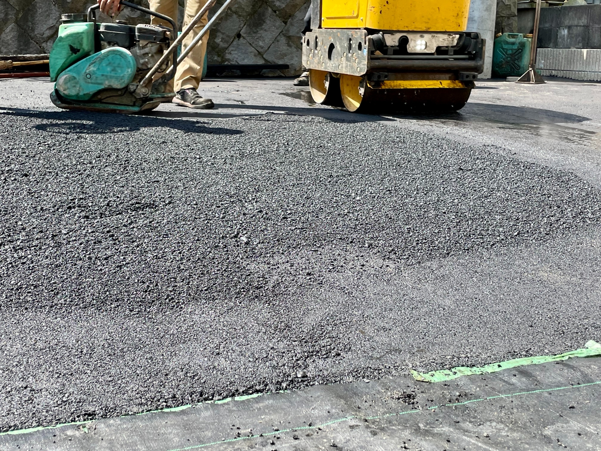 10坪でアスファルト費用の相場や内訳を徹底解説！割高になる理由と賢く節約するコツ 画像