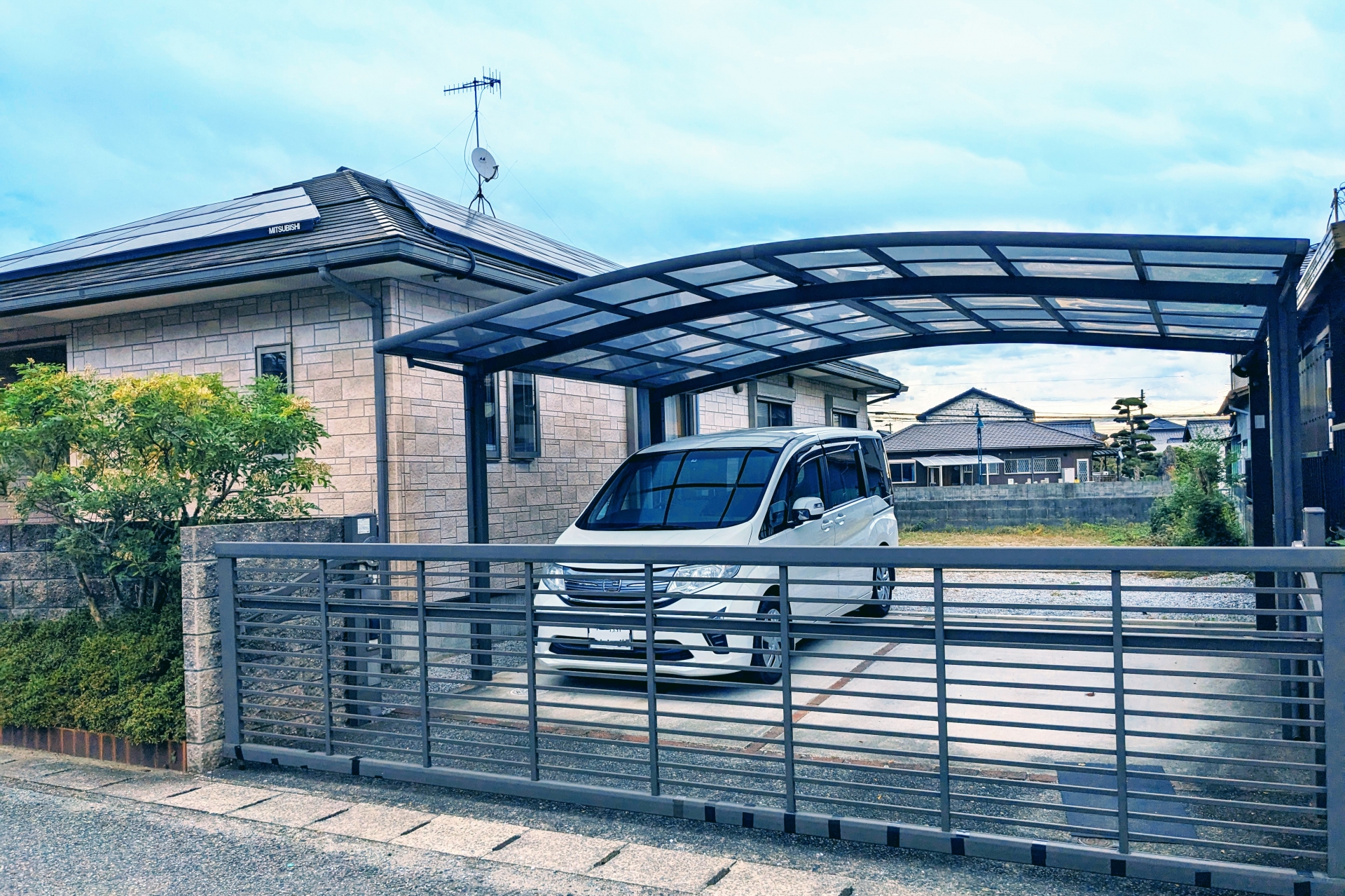 カーポート2台を工事費込みでコーナンと比較！価格相場や評判も徹底解説で失敗しない選び方 画像