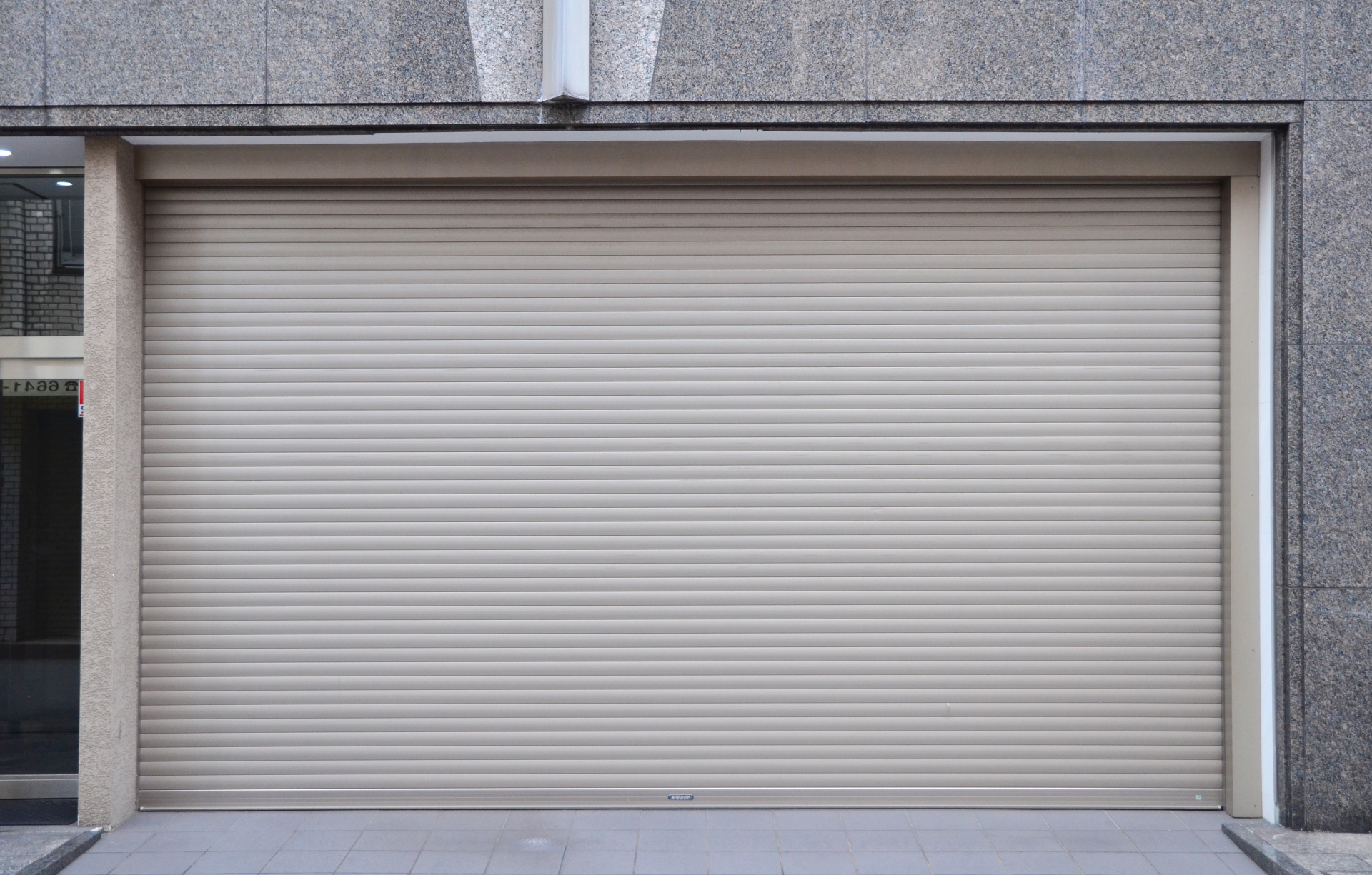 1台用のガレージの工事費込みの相場を賢く比較！失敗ゼロの選び方ガイド アイキャッチ画像