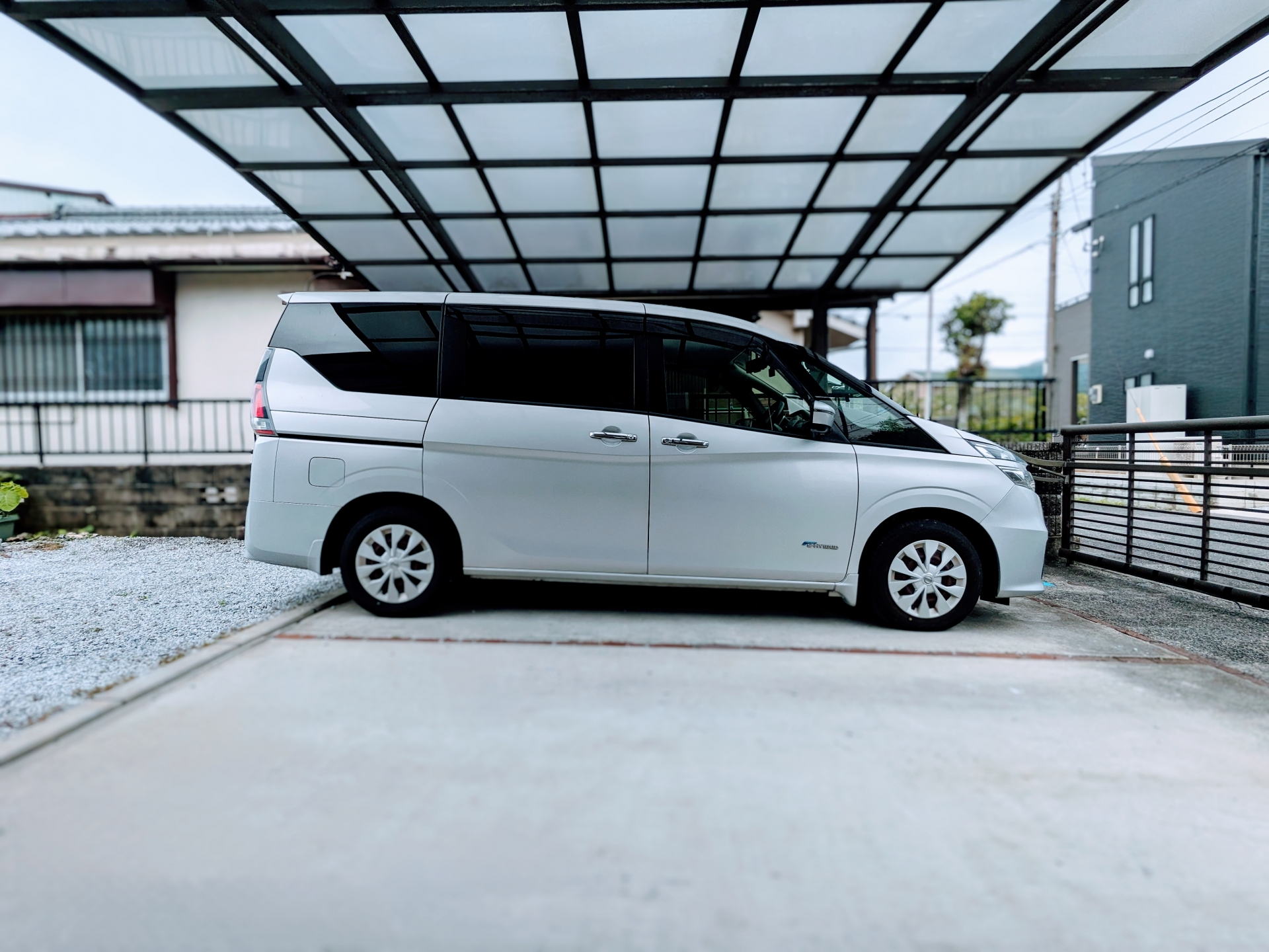 2台用のカーポートの撤去費用が大きく変わる理由と知らなきゃ損するお得な撤去テクニック 画像