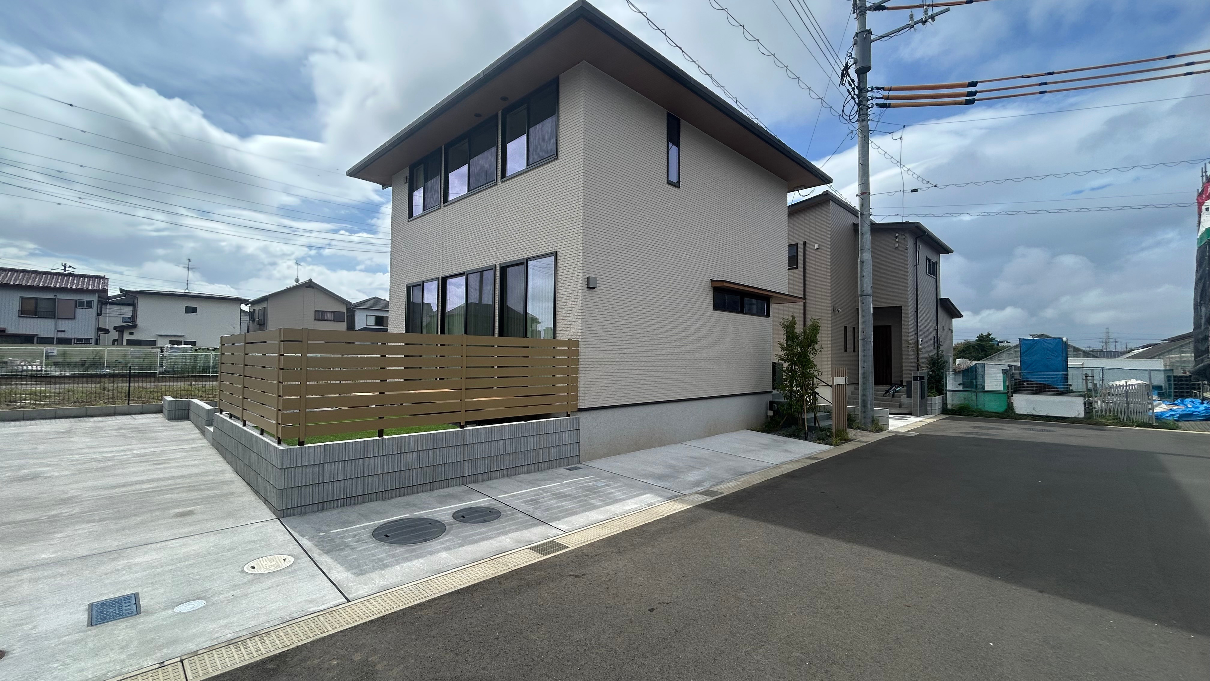 【新築外構のお客様インタビュー】価格面はもちろん、イメージどおりの仕上がりで大満足です 画像