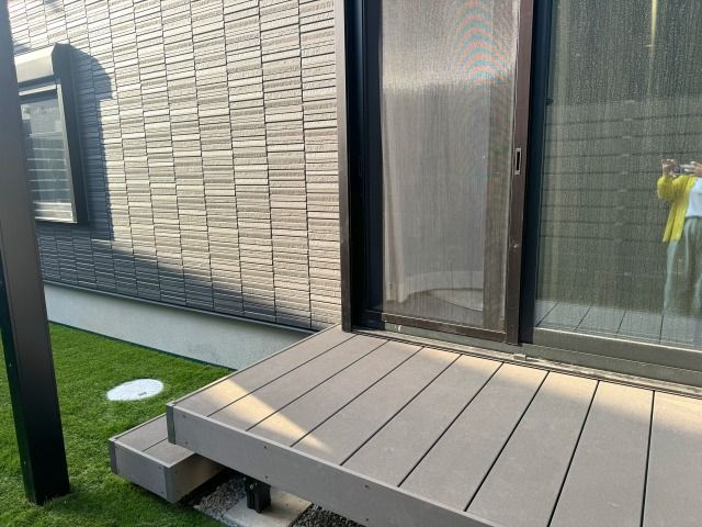 子どもやペットと安心して過ごせるデッキ設置のコツ 画像