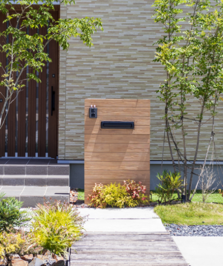 門柱・アプローチ