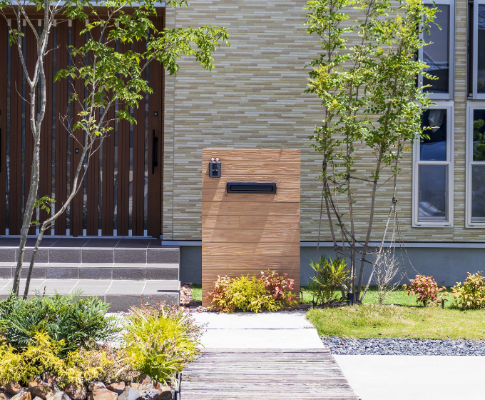 門柱・アプローチ