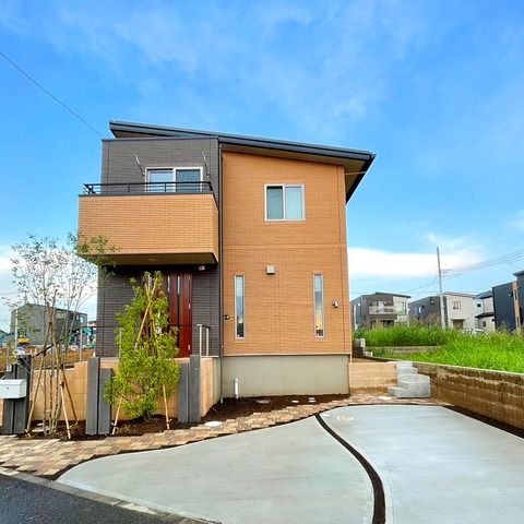 大きなアオダモ🌳がお出迎え🎵大人かわいいナチュラル外構 アイキャッチ画像